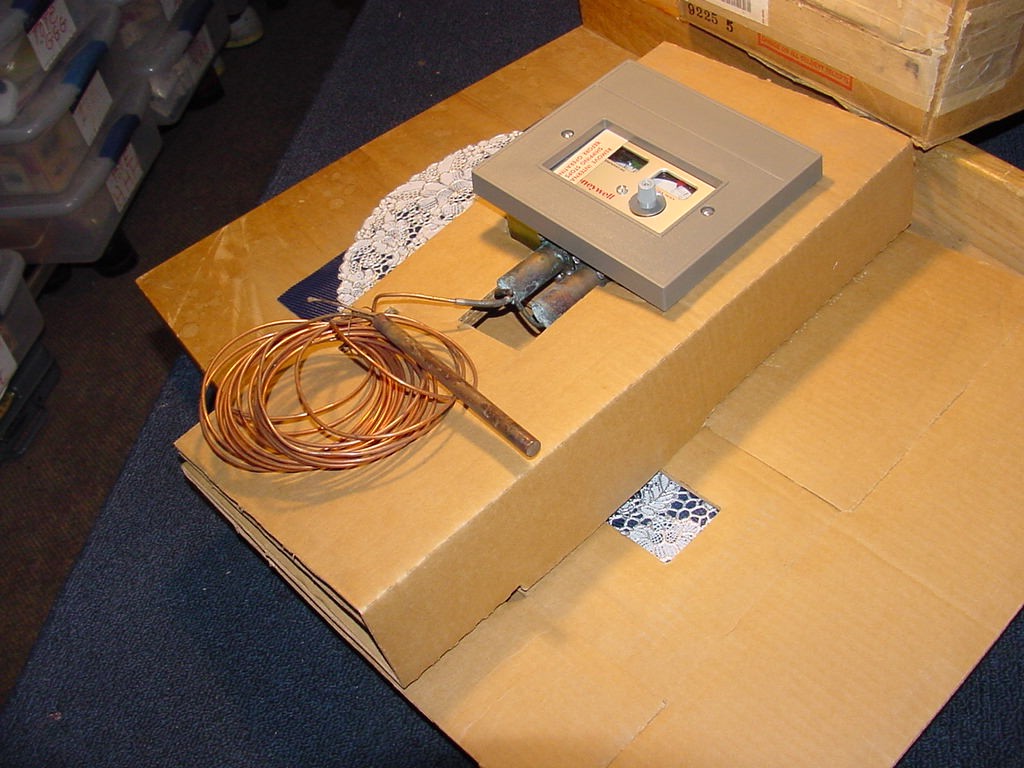 HoneyWell TP954A1608, Temperature Indicating Controller, 0-150F, 20 Foot, NOS