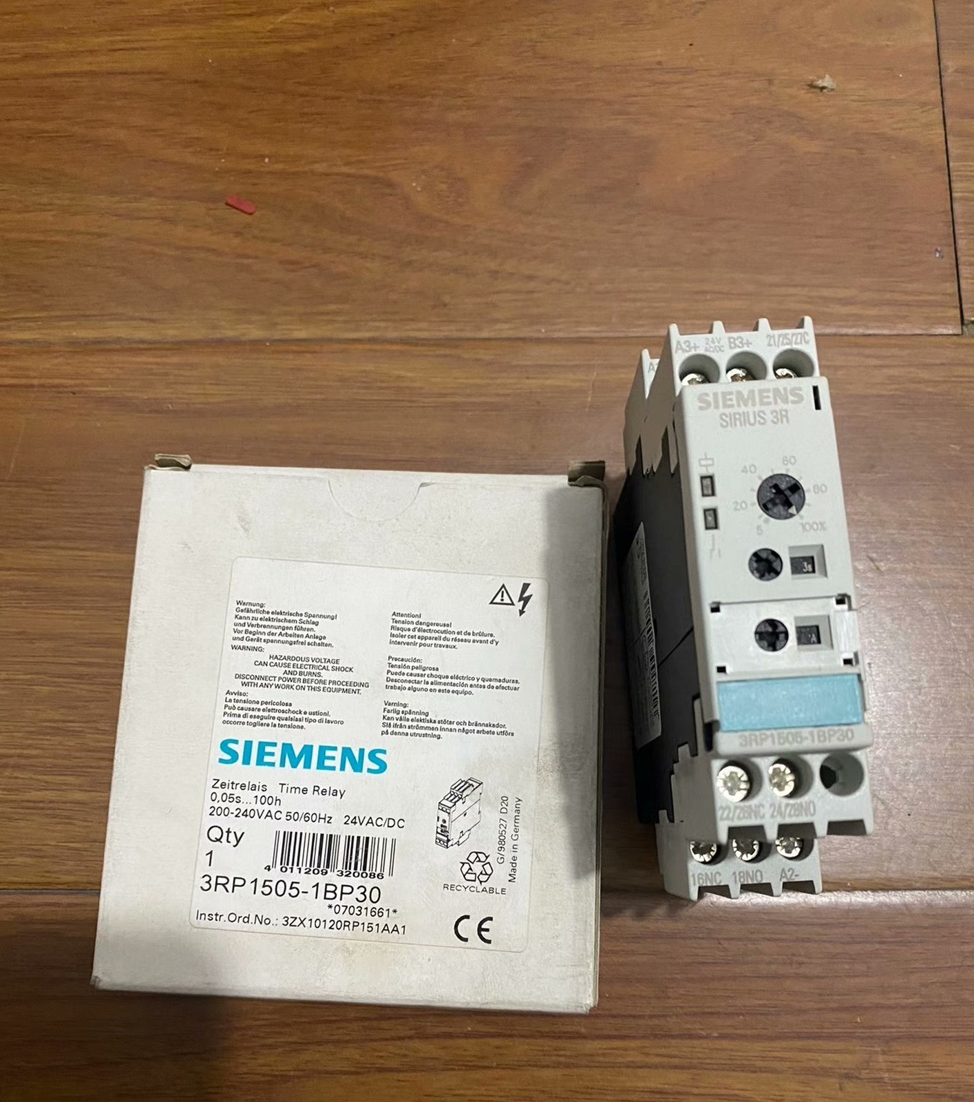 1PCS NEW Siemens 3RP1505-1BP30 Time Relay AD