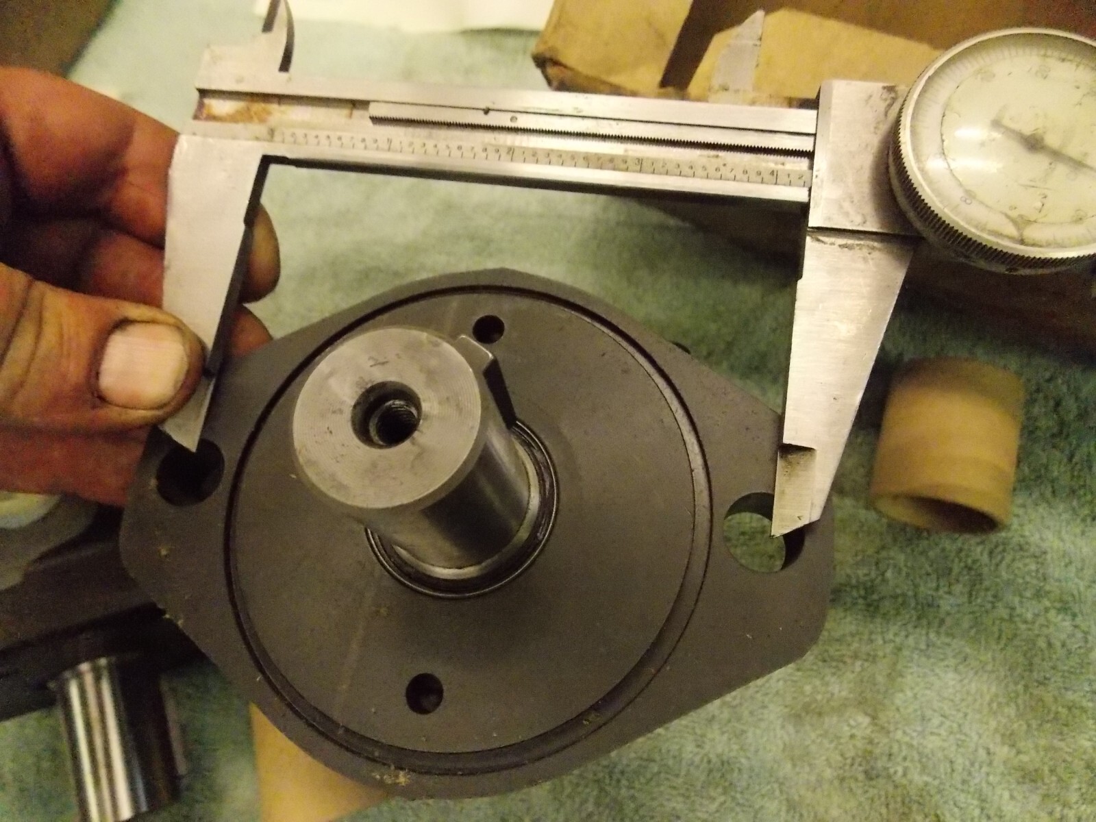 Danfoss N258 151-2383 Hydraulic Motor 1” Shaft Displace 4.9in3/r 2bolt Flange