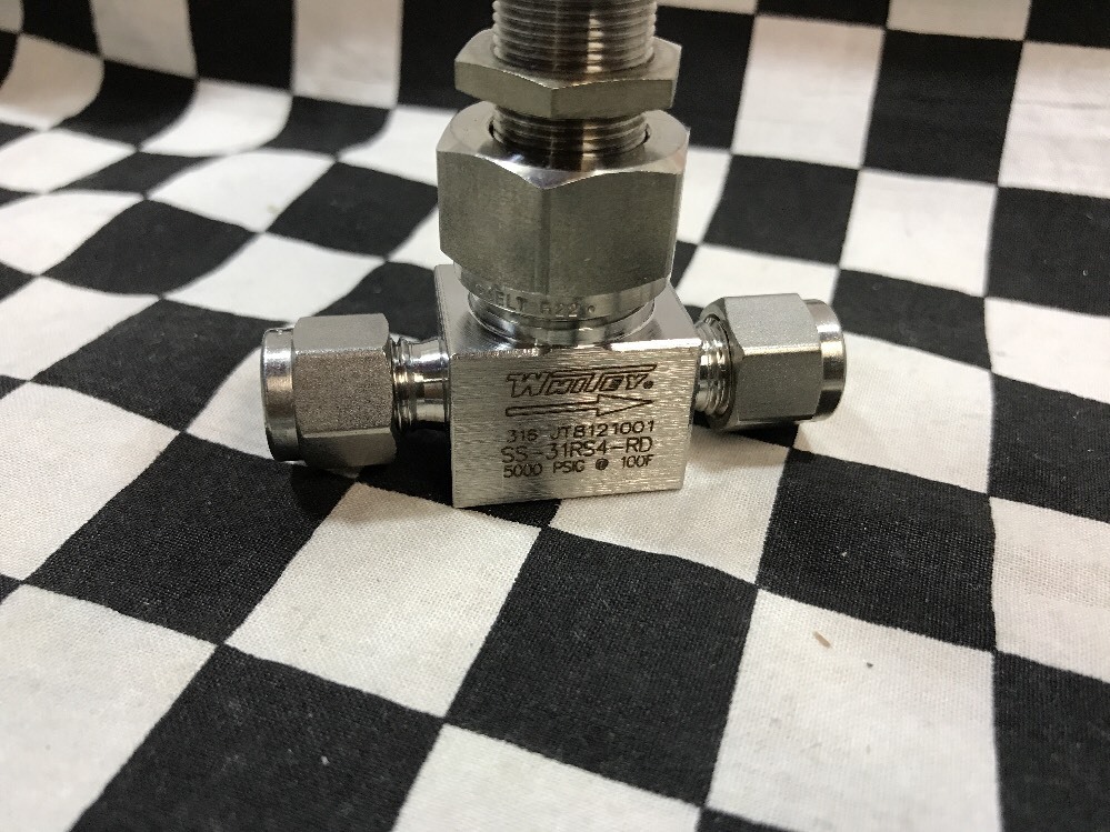 SWAGELOK Medium Flow High Pressure Metering Valve 1/4″, SS-31RS4-RD #1646B16