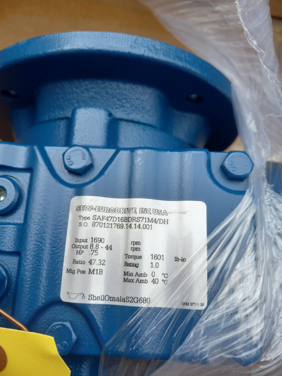 .75 HP SEW-EURODRIVE SAF47D16BDRS71M4/DH 1690/8.8-44 RPM
