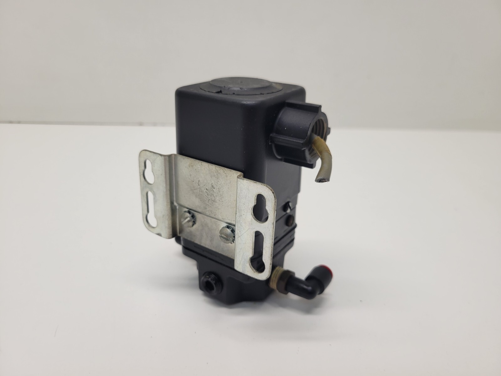 GOOD USED! ITT CONOFLOW ELECTRO PNEUMATIC TRANSDUCER GT2108EDXA