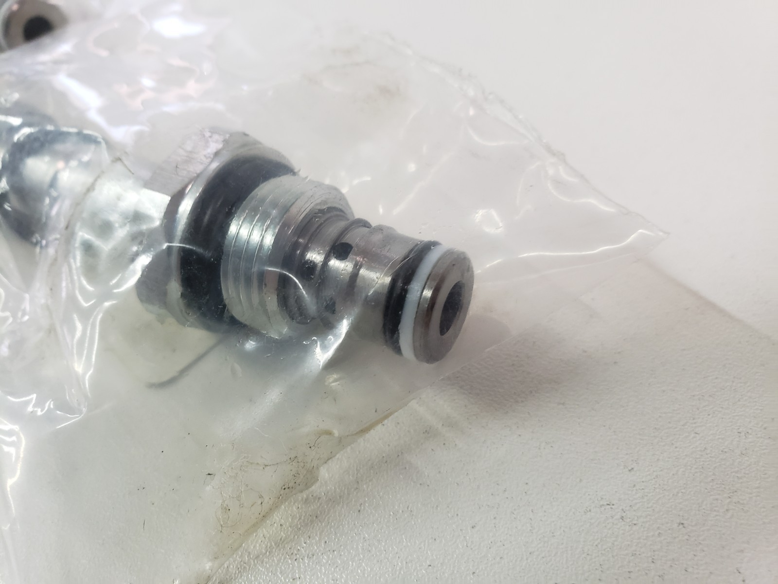 LOT of 2 – TKE ThyssenKrupp 9736426 Valve
