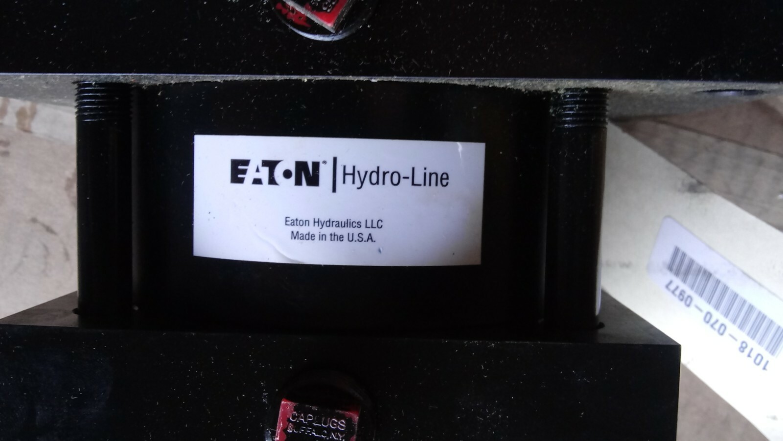 New Eaton Hydro-Line 250psi R5P-5X0, 5-N-1-4-N-N-N-1-1-J150 Cylinder End?