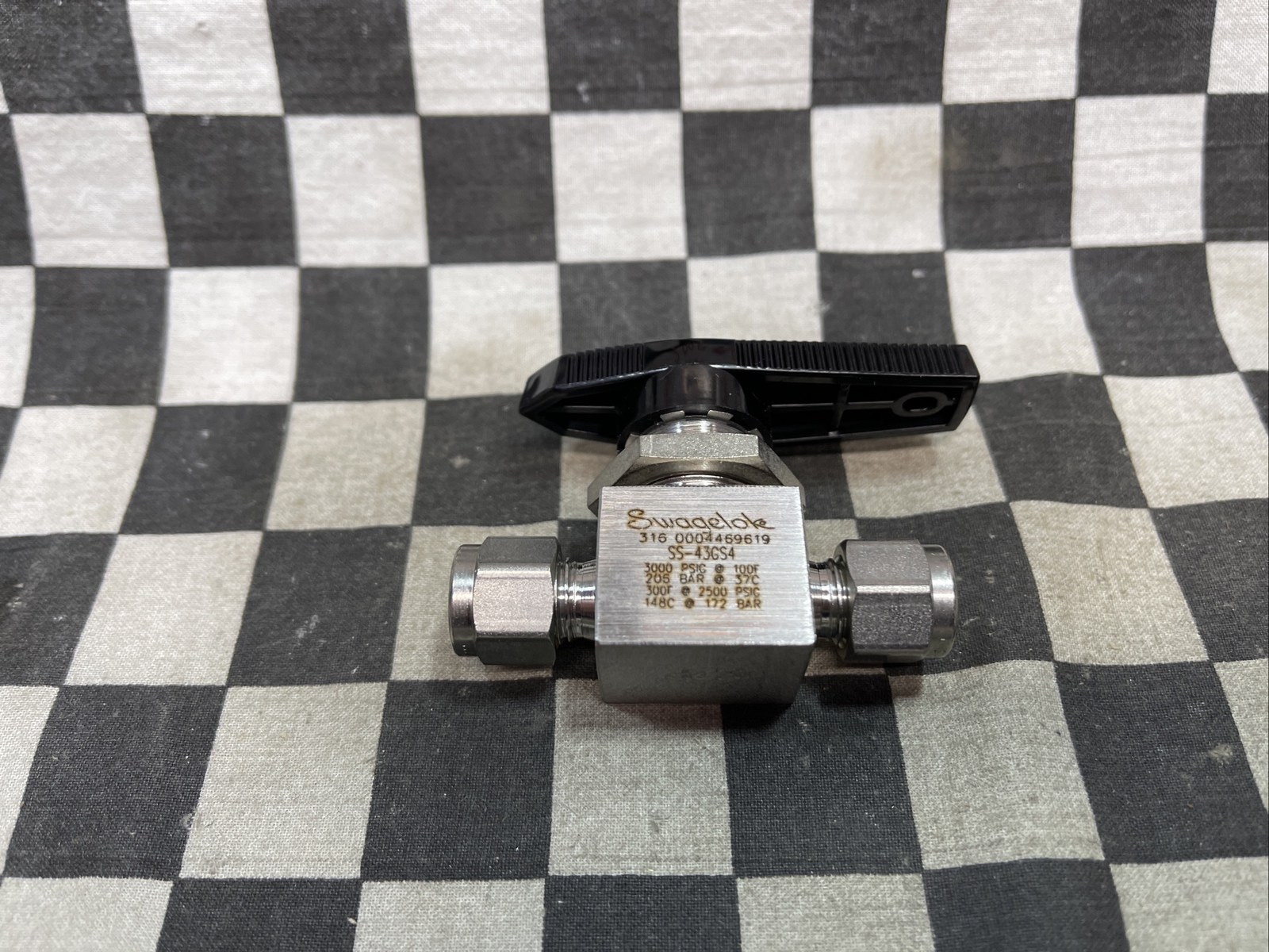 SWAGELOK BALL VALVE SS-41GS2, SS-43GS4, SS-43GXS4, LOT OF 3, SHIPSAMEDAY#1606V32