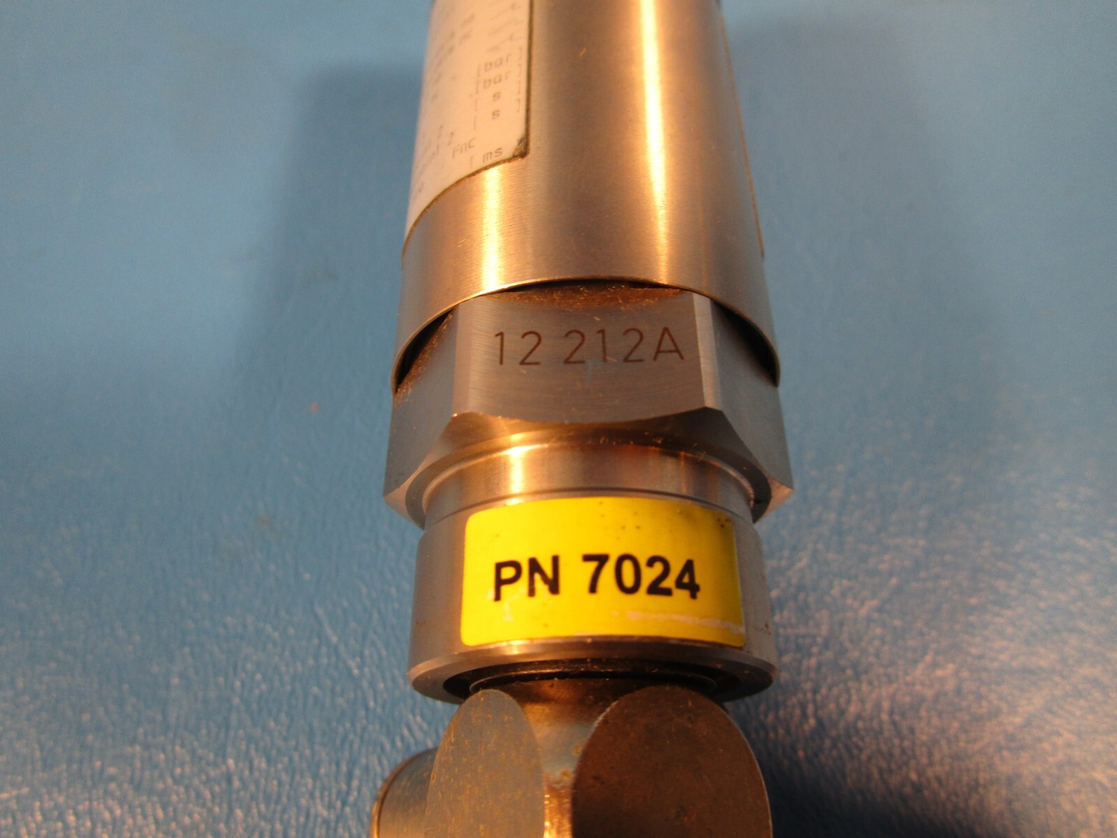USED IFM PN7024, Electronic Pressure Sensor. Pressure sensor with display