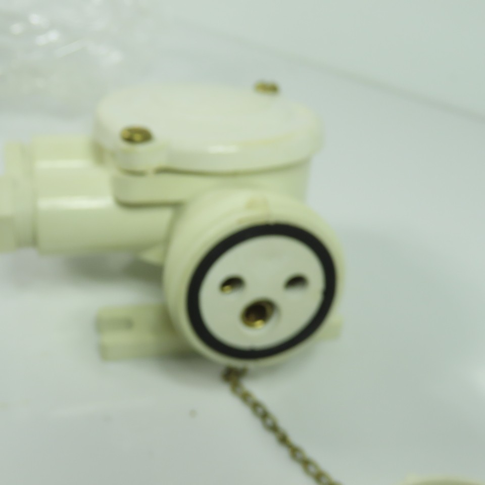 Gluck 2 Gland Receptacle IP56 250V 10-16A NEW