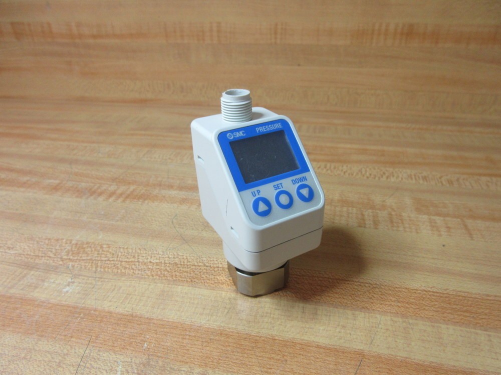 SMC ISE70-N02-L2 Digital Pressure Switch ISE70N02L2