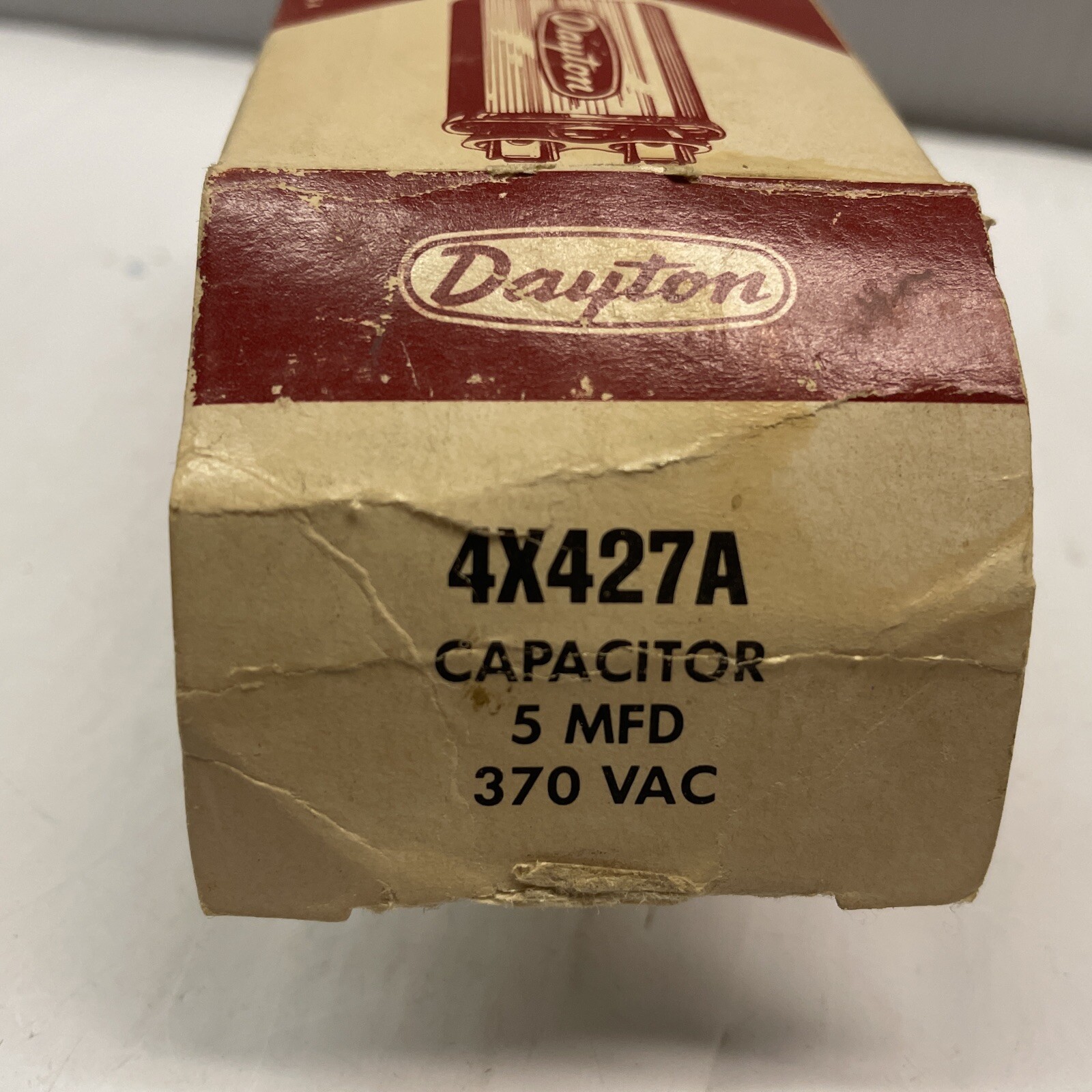 DAYTON 4X427A 5 MFD 370 VAC Capacitor NEW