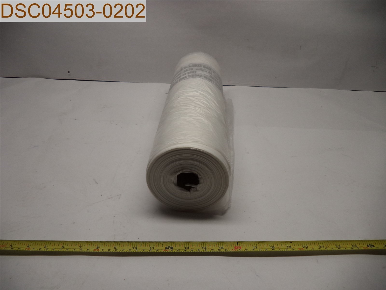 QTY = 2,000(4 rolls of 500): Plastic Bags, 39.5″ x 15.5″