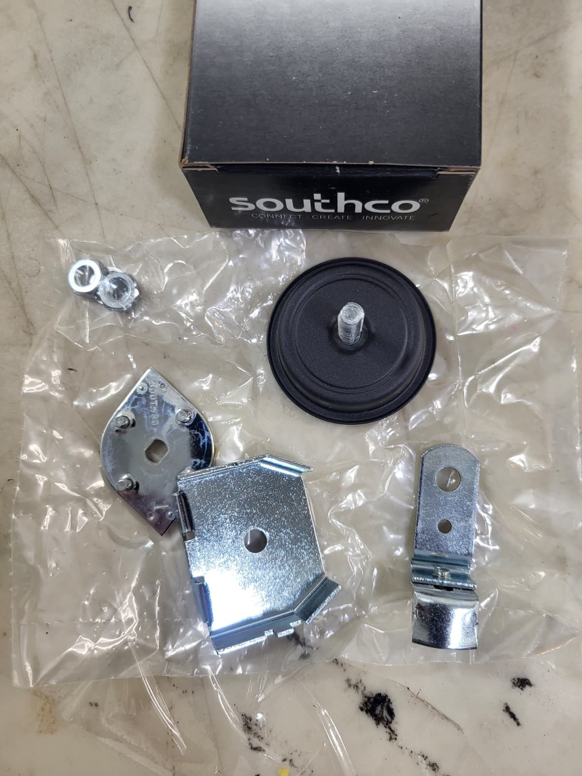 NEW Southco Flush Cam Latch, Small Size, Standard Style Handle 01-10-401-65