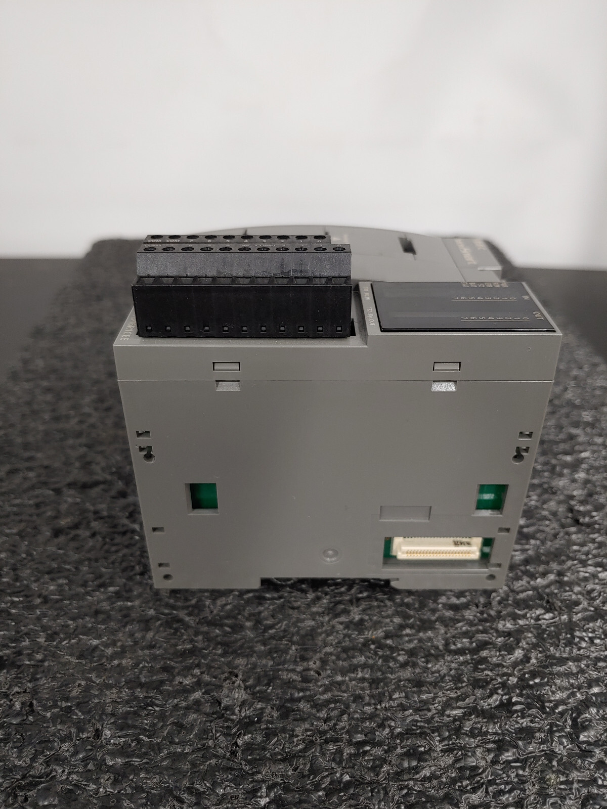 IDEC MICROSMART FC6A-D16R1CEE PLC 16IO 24VDC Relay