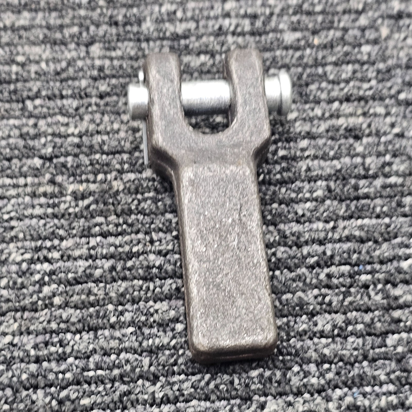 (QTY 7) Buyers Products 5471001 Weld-On Safety Chain Retainer For 3/8 Inch Chain