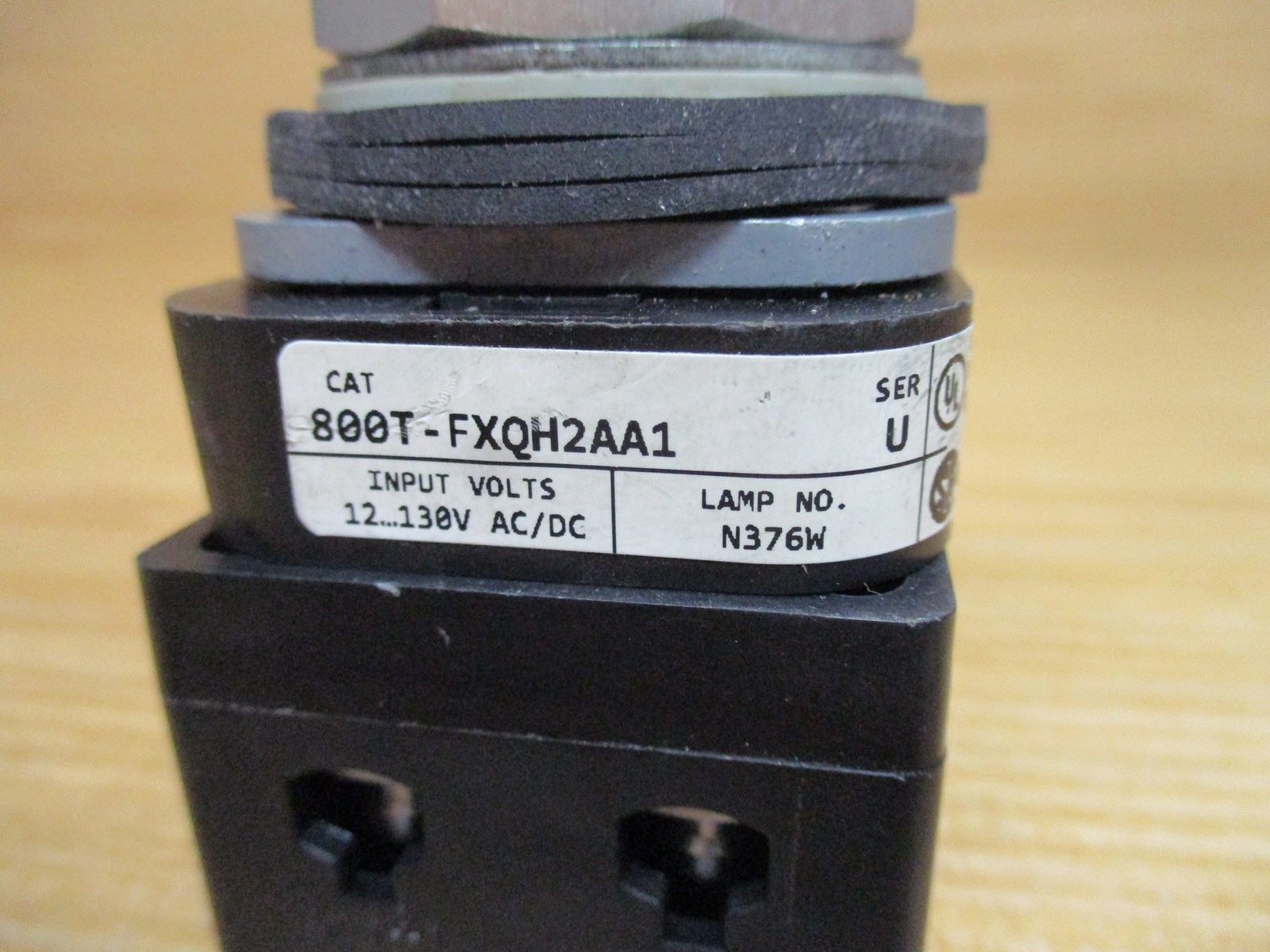 Allen Bradley 800T-FXQH2AA1 Amber Button W/800TC-N374,800T-XA1
