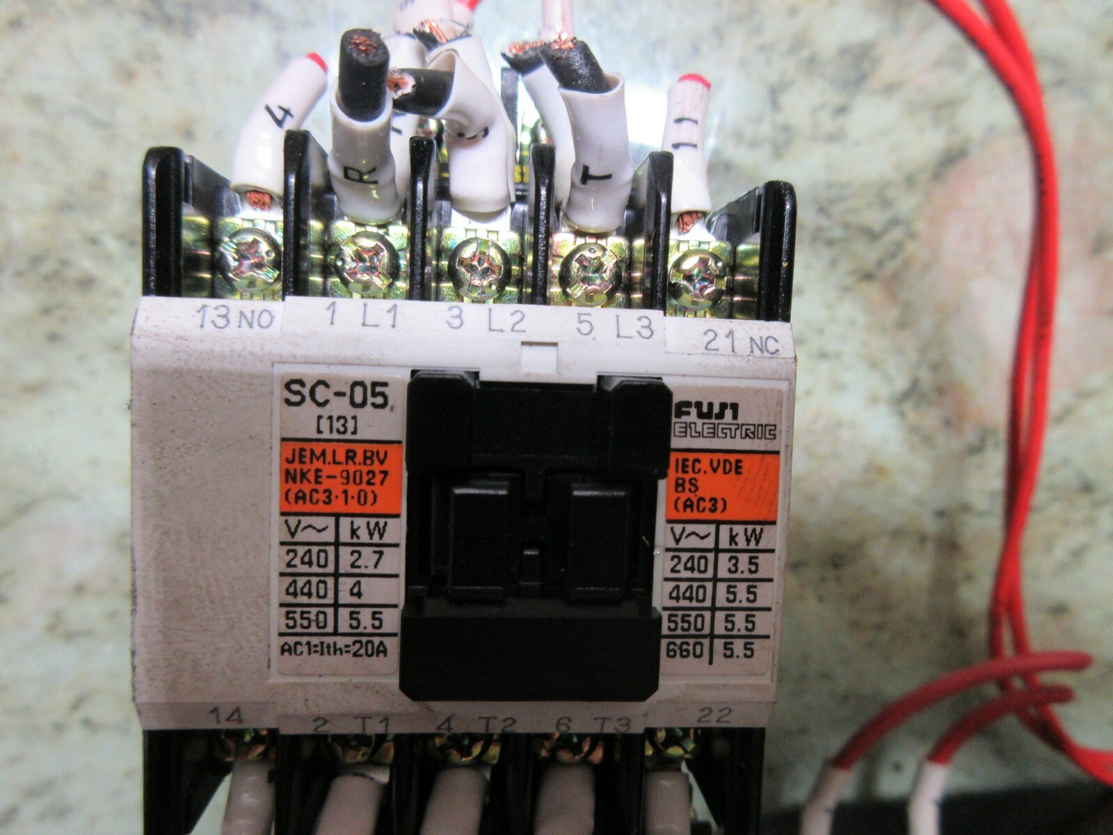 FUJI ELECTRIC CONTACTOR SC-05 [13] 20A 4NC0G0 SC-05 TR-ON 0N RELAY