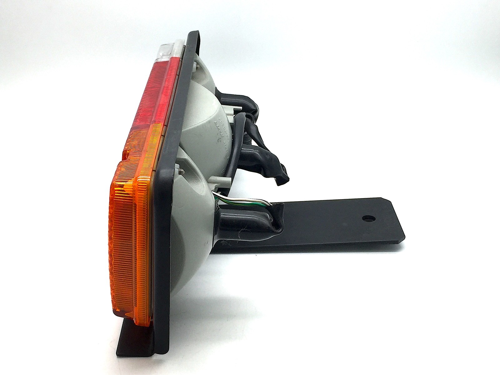 Toyota 36-10 Right Rear Tail Light Lamp & Mounting Bracket suits Landcruiser FJ7