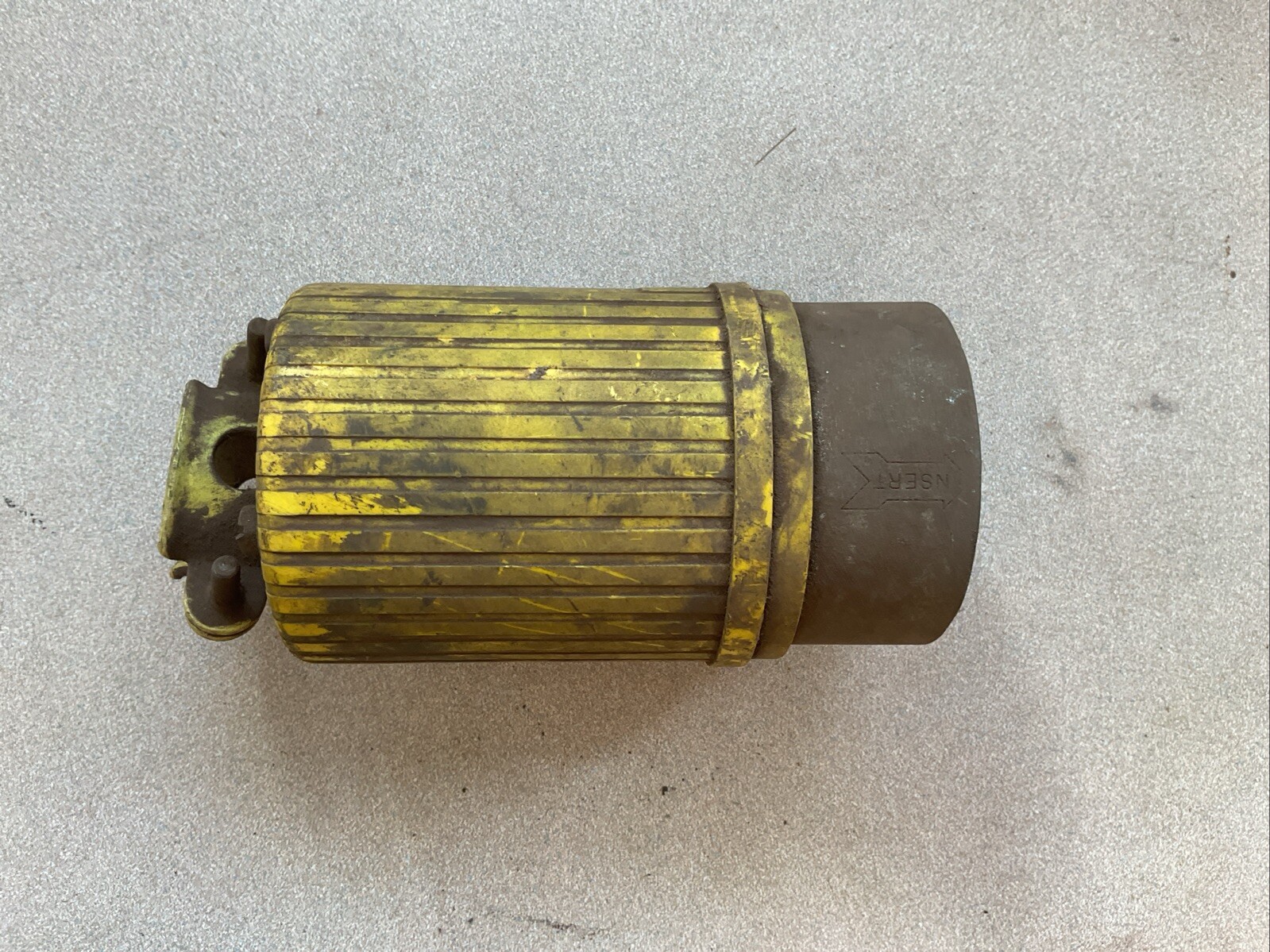 HUBBELL HUBBELLOCK Male Case PLUG 60A 600V 60 AMP steel cover Yellow