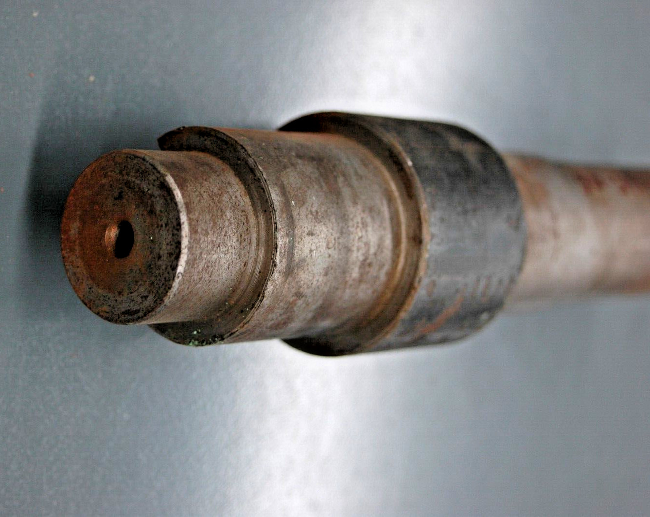 SHAFT TAKE-OFF V GROOVE PT. #758-1—9 F/VACUUM FILTER DRIVE U.S . V -SURPLUS-