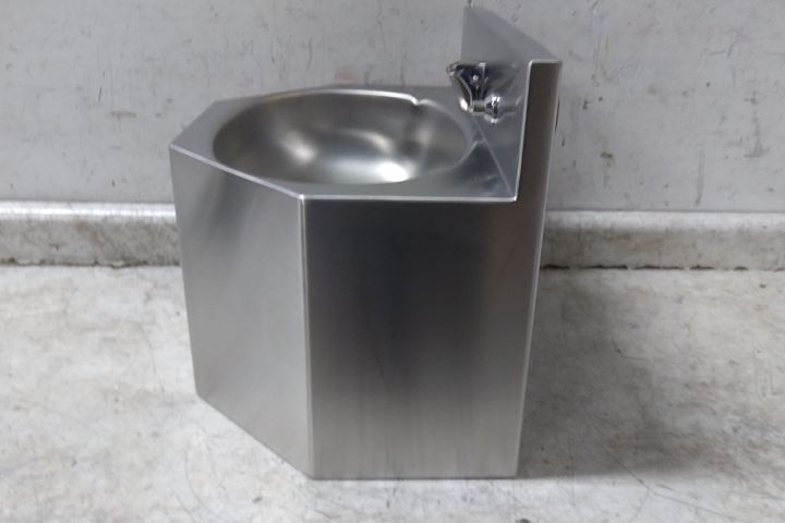 Acorn 1657-1-BP-04-M 14-3/4 In Bowl Length 0.5 GPM Lavatory Sink