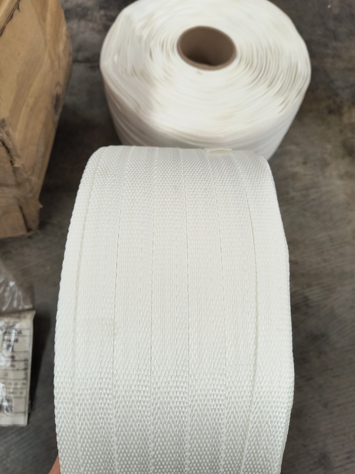 (2 Rolls) Caristrap 10458 Woven Polyester Strapping 3/4″ x 1,641 Feet Per Roll