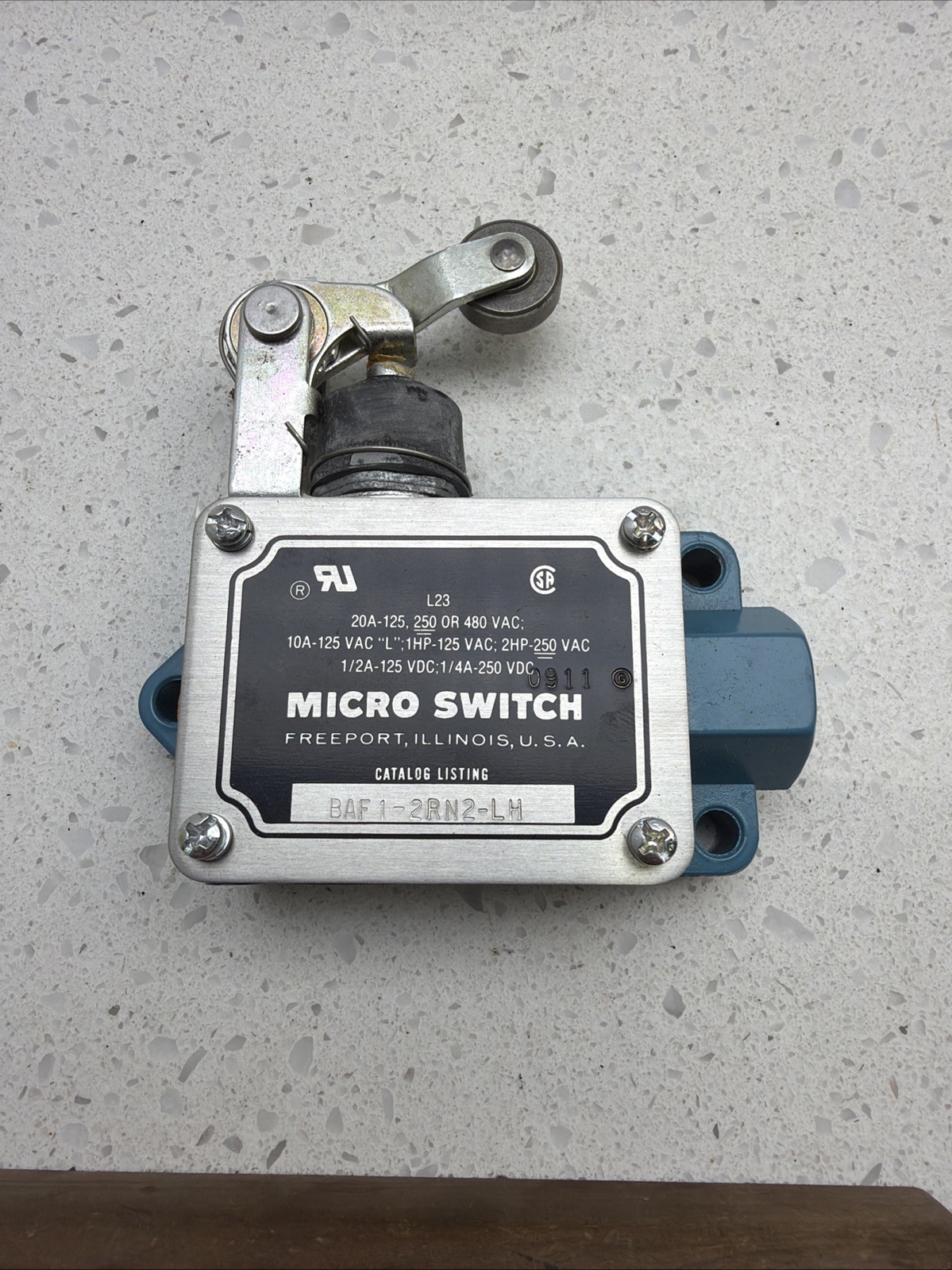 MICRO SWITCH BAF1-2RN2-LH 480VAC 20A NSMP No Box