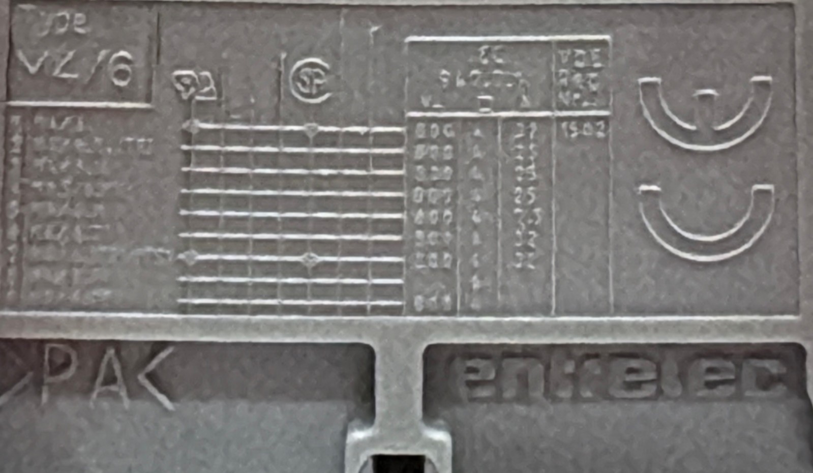 ENTRELEC M4/6 (QTY 68), FEM13U (QTY 4) & ABB BAM2 (QTY 9) TERMINAL BLOCKS