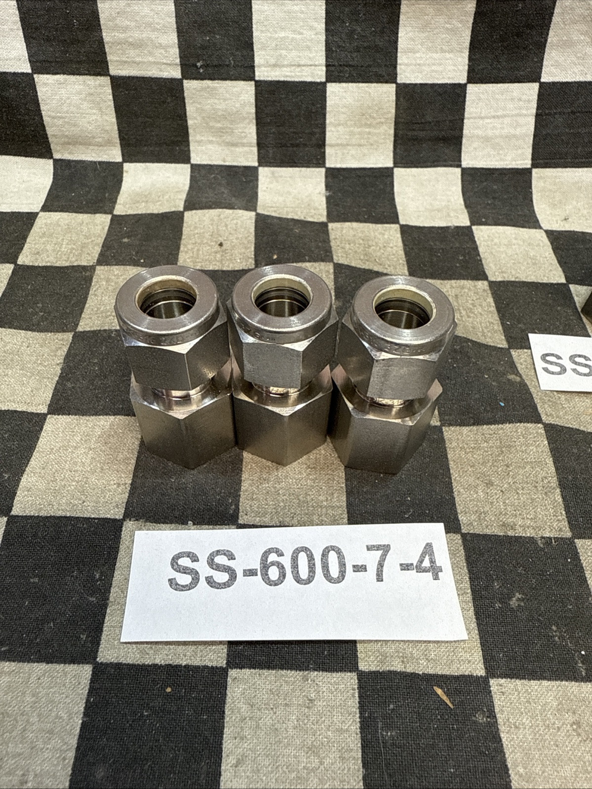 SWAGELOK SS-400-7-4, SS-400-7-6, SS-600-7-4, SS-600-7-6, LOT OF 8, SHIPSAMEDAY