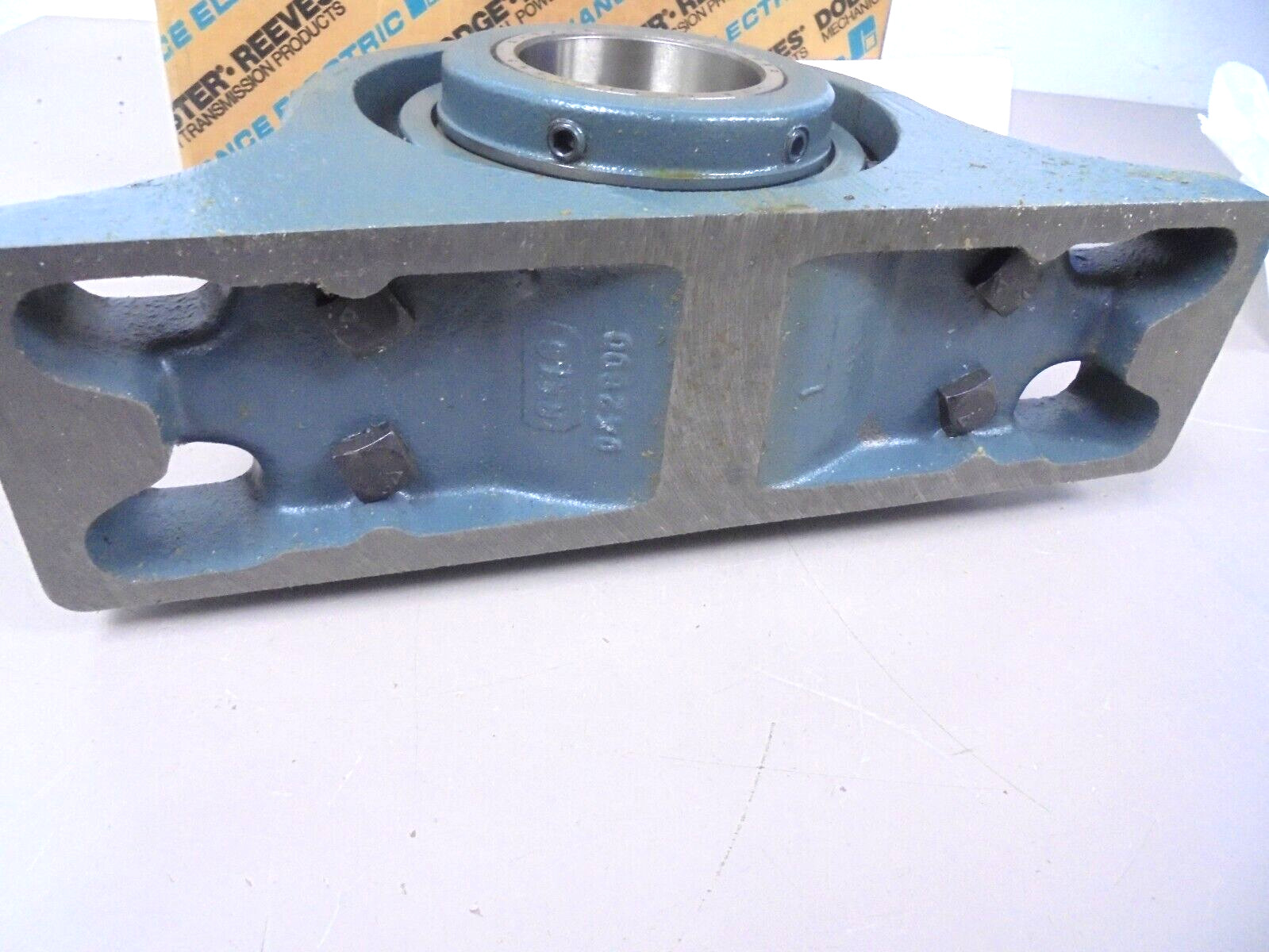 Dodge P4BTFXT207R Pillow Block Bearing Assembly TAF-XT 2-7/16″ Round Bore