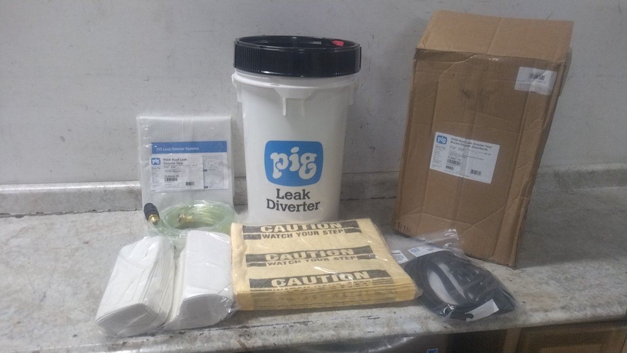 Pig TLS667-TR 3.33 GPM Drainage Rate Roof Leak Diverter Bucket Kit