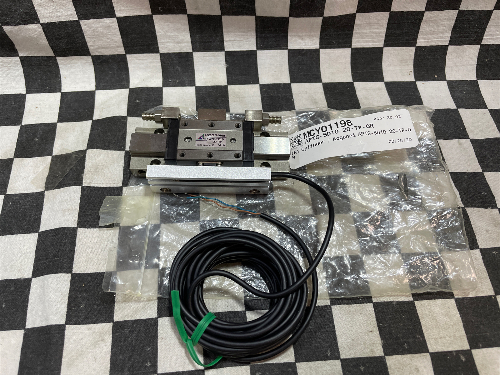 Koganei Slide Cylinder, APTS-SD10-20-TP-QR, APTSSD1020TPQR, SHIPSAMEDAY#131E25