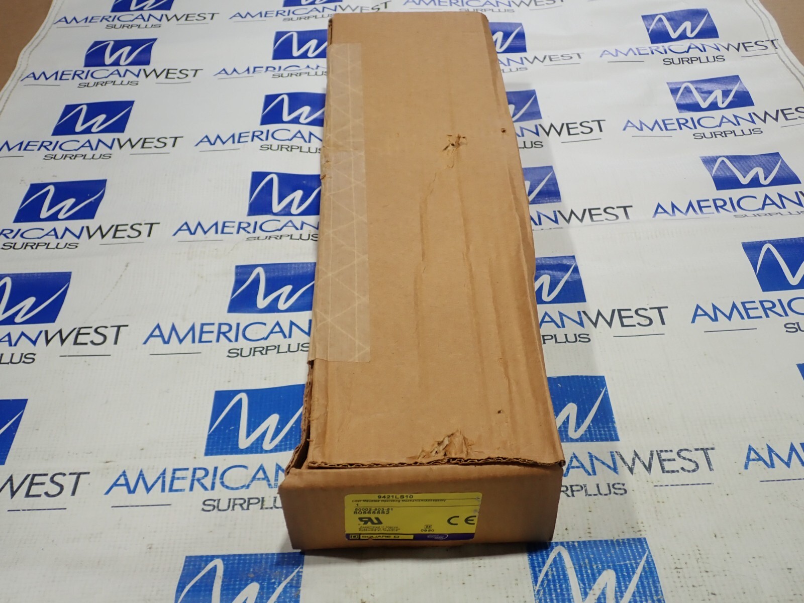 New Square D 9421LW4 PowerPact M & P Thru Door Mechanism 9421LHP8