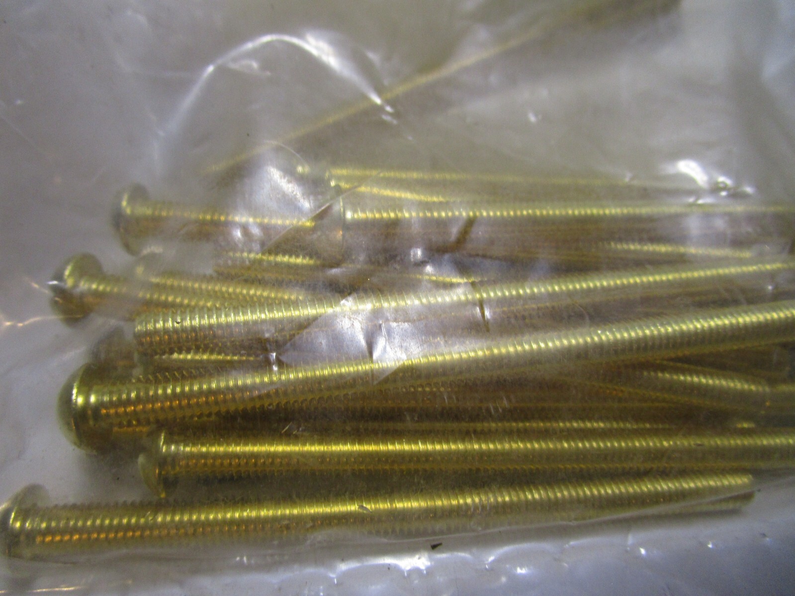 #10-32 x 3″ Slotted Drive Round Head Brass Machine Screw QTY 25