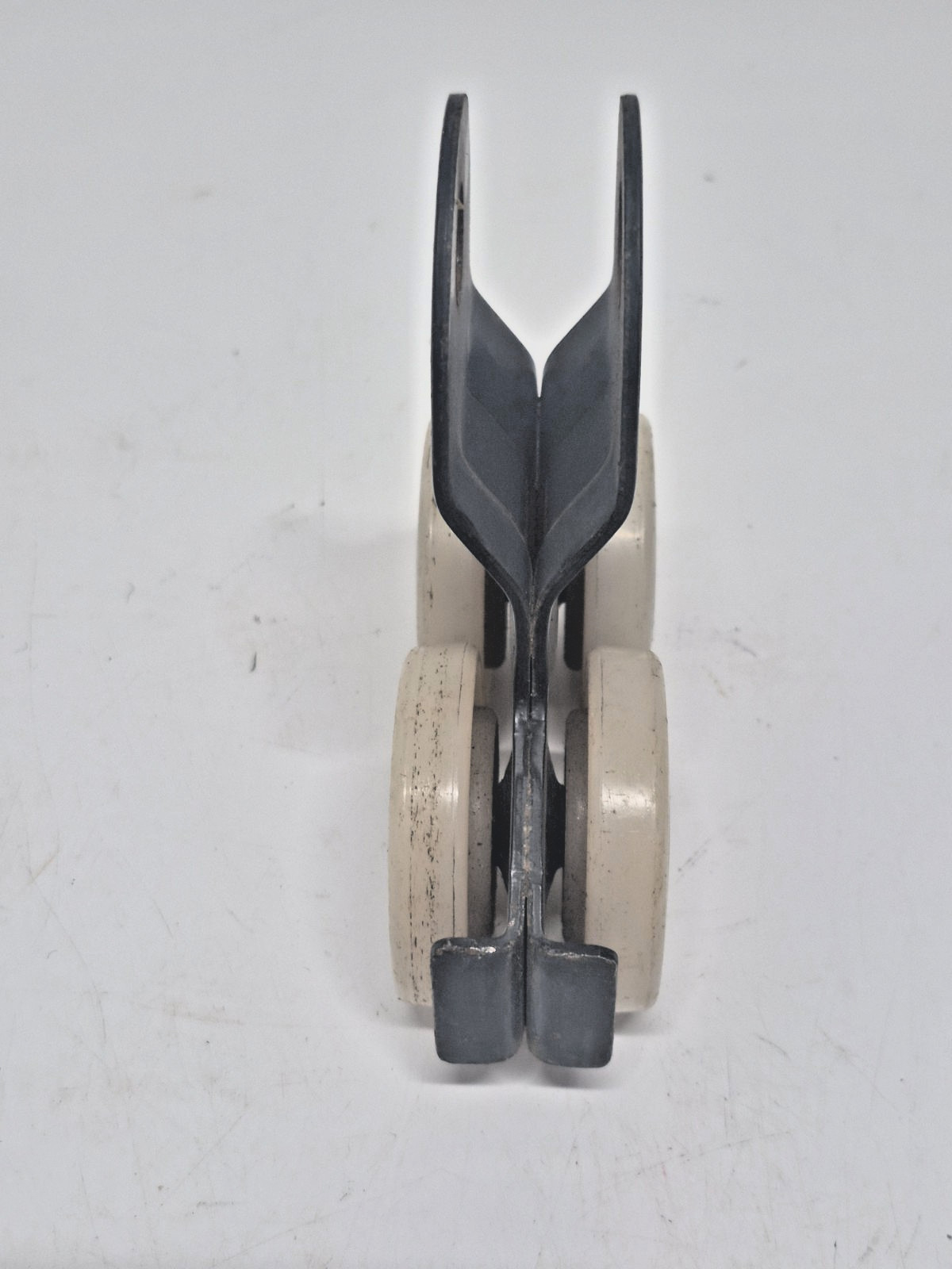 Demag Hoist Trolley 2-1/4″ Wheel Diameter 2-9/16″ Wide 5-7/16″ OAL
