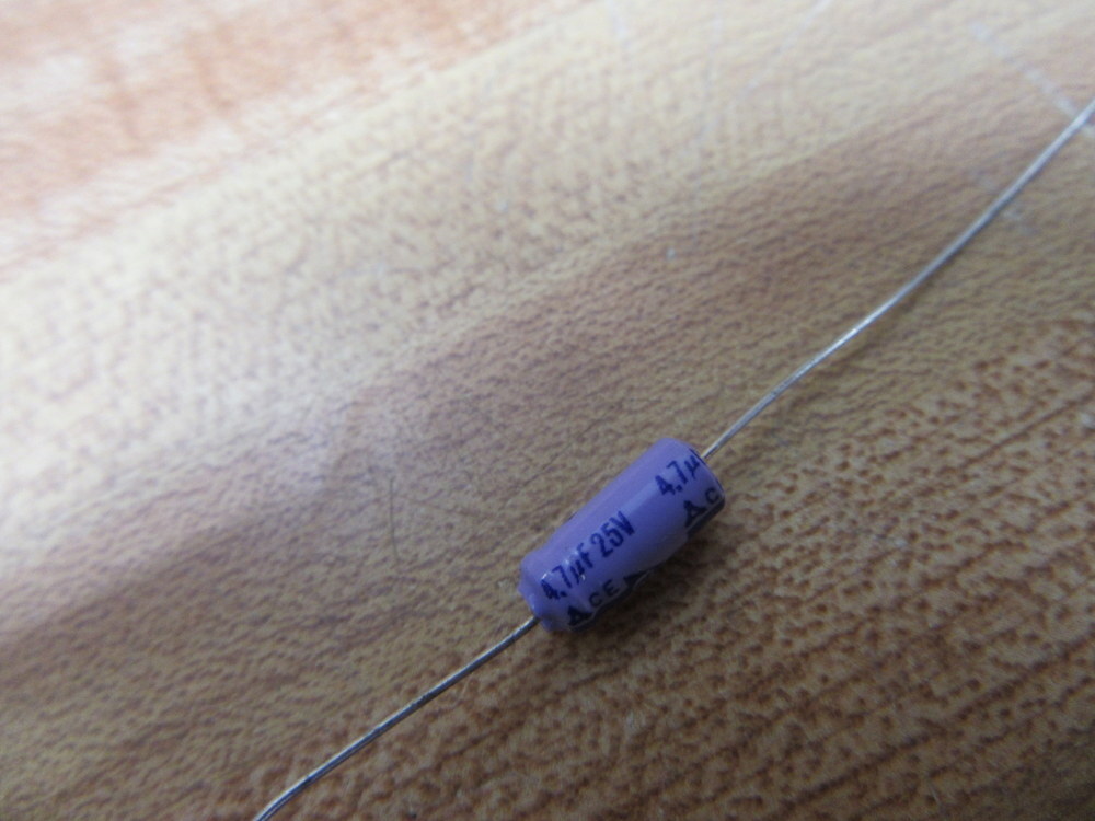 Mitsubishi 8421 Capacitor 4.7µF 25V (Pack of 13)