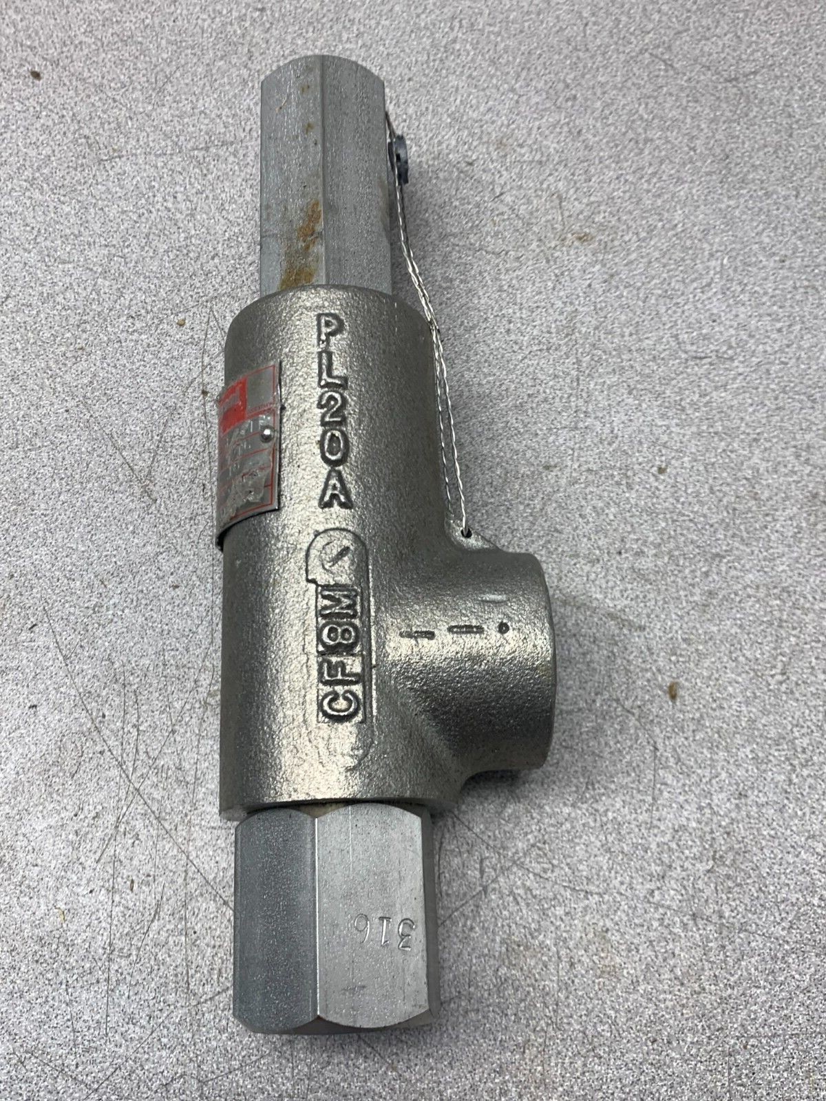 NEW HYDROSEAL 9/16″ ORFICE INLET SIZE 1/2-FE RELIEF VALVE 100 PSIG. 2CXV-30