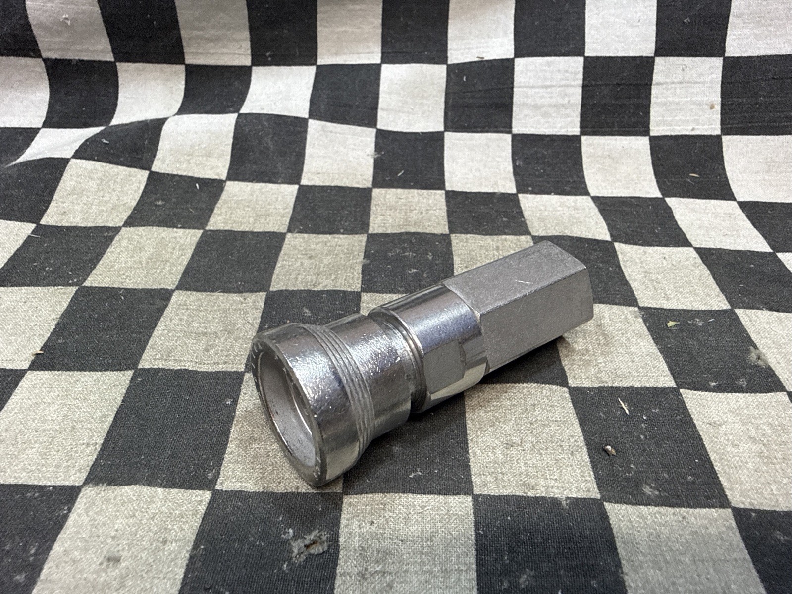 SWAGELOK SS-QC4-B-4PF, SSQC4B4PF, Quick Connect Body 1/4″, SHIPSAMEDAY#ZB70D