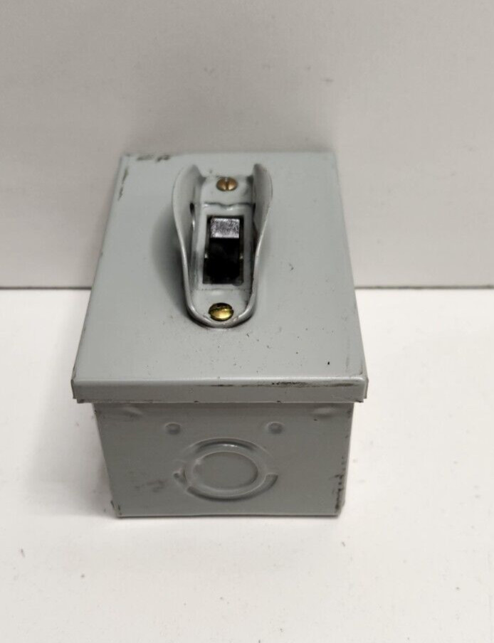 NEW NO BOX! GE GENERAL ELECTRIC 30A 240V TUMBLER SWITCH TC2368