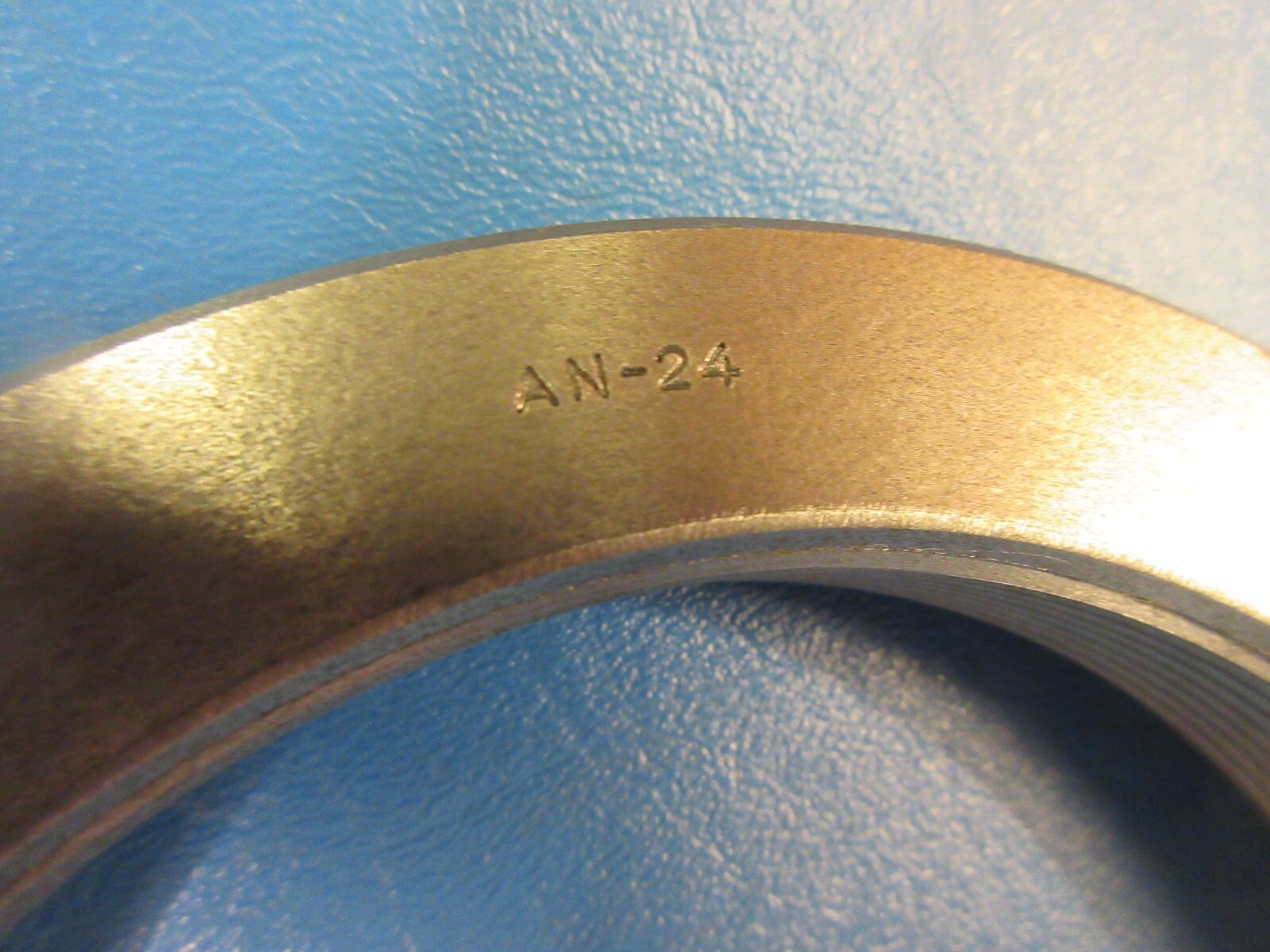 SKF AN24 Right Hand Standard Locknut, M120 Thread, 12 Threads per Inch, Steel