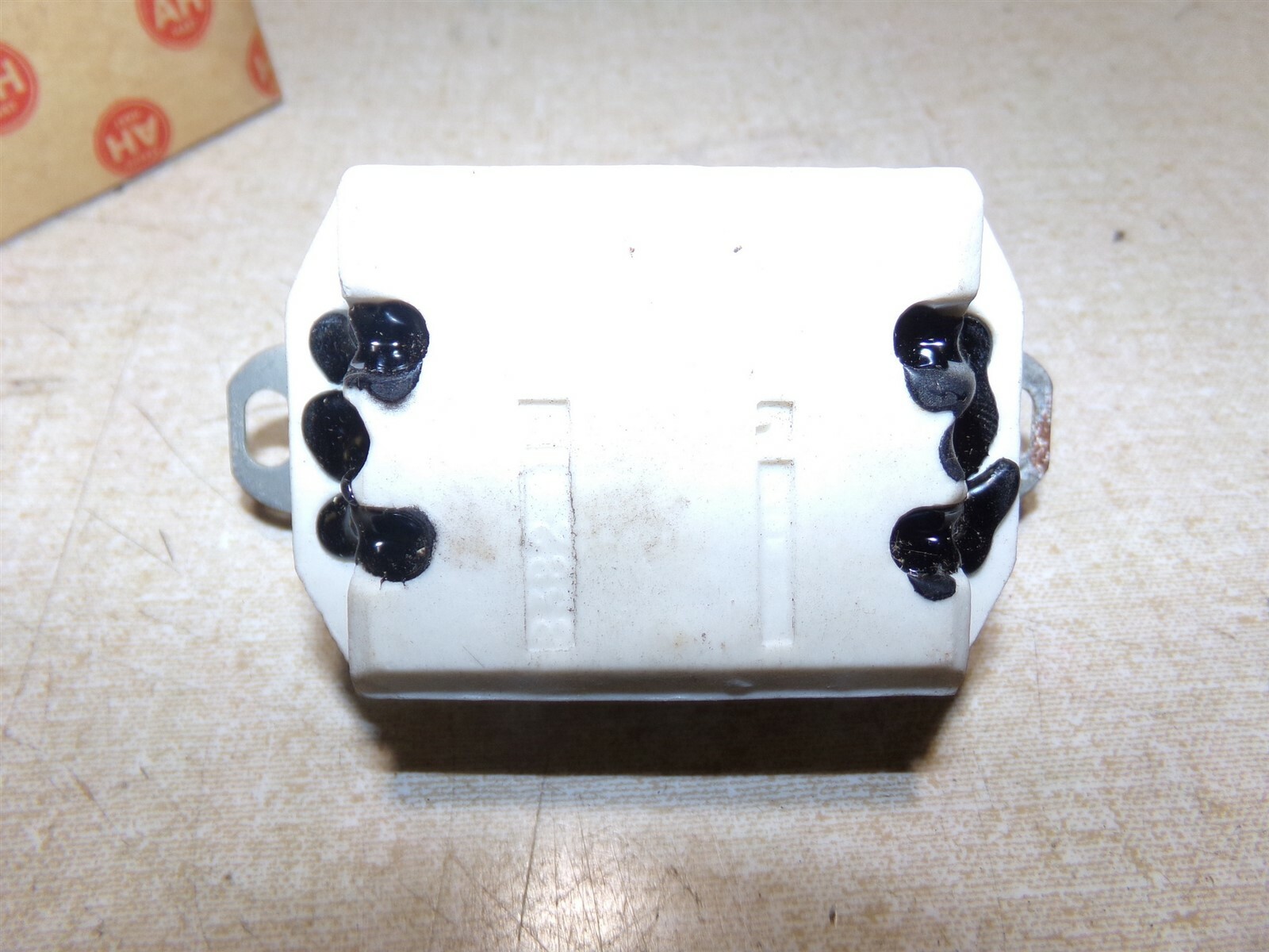 NEW Arrow Hart 83825-1B Momentary Push Button Switch 1610 *FREE SHIPPING*