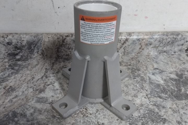 3M DBI-Sala 8518347 10 x 9-1/4 In 450 Lb Weight Cap Bolt-On Floor Mount Sleeve