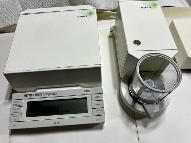 Mettler Toledo Type UMT5 Ultra Microbalance Comparator