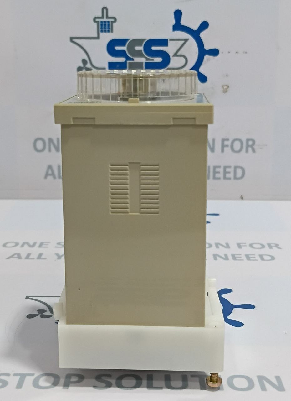 Omron E5C2-R20K Temperature Controller 0 to 200°C Volt 100/110/120V AC