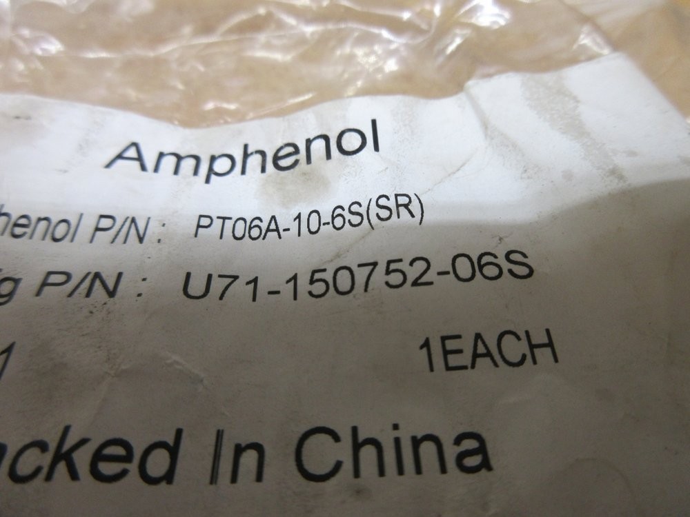 Amphenol PT06A-10-6S SR Circular Connector Plug U71-150752-06S