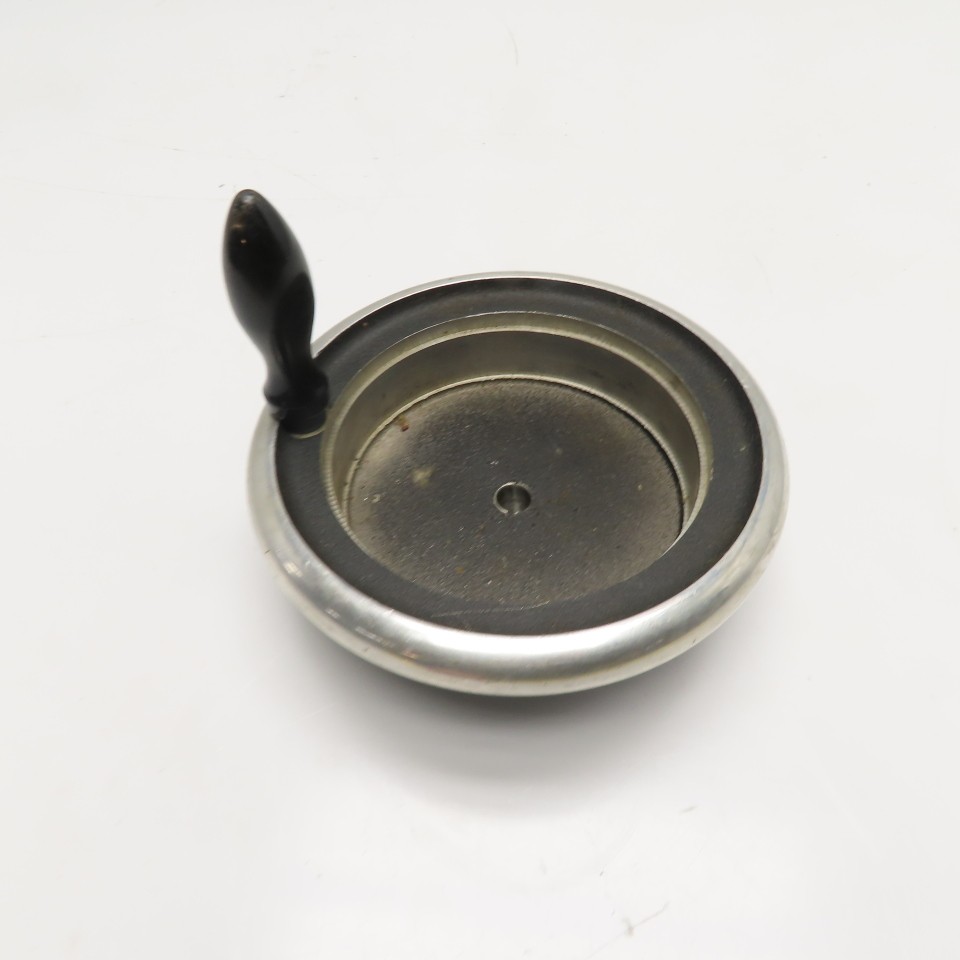 7″ Machine Handwheel with Revolving Handle 1/2″ Bore