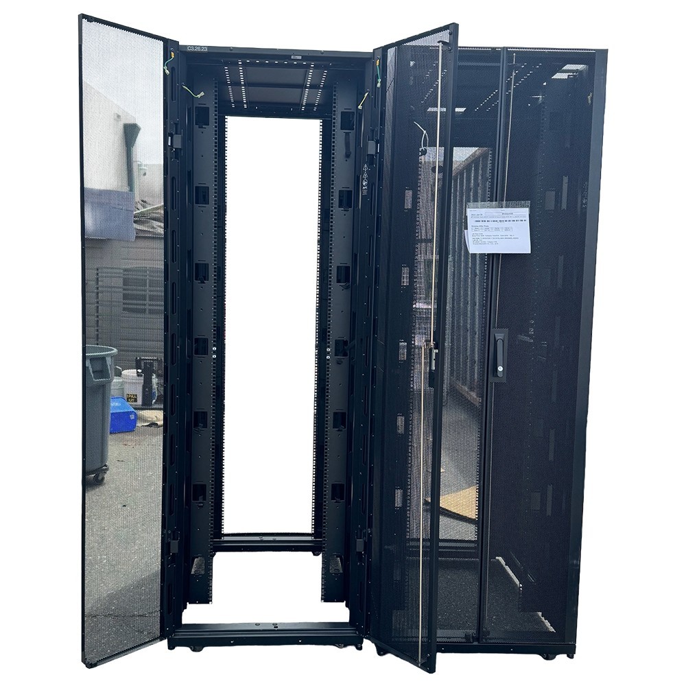 APC AR3157 48U Wide Server Rack 1070 x 750mm NetShelter SX Cabinet 48 RU Black