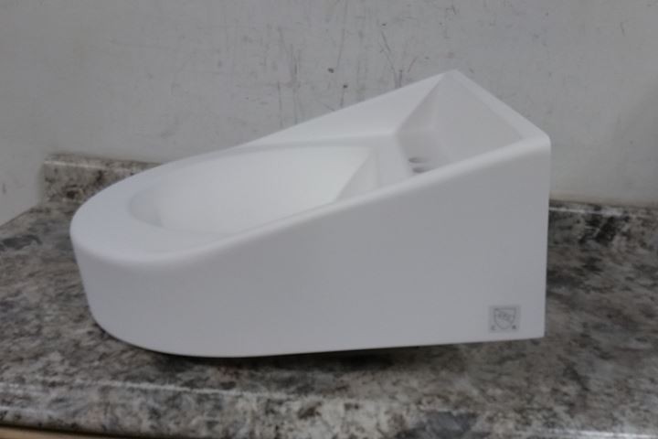 Bestcare WH3775-09 14-1/2 x 12-1/2 In Bowl Size Healthcare Basin w/out Faucet