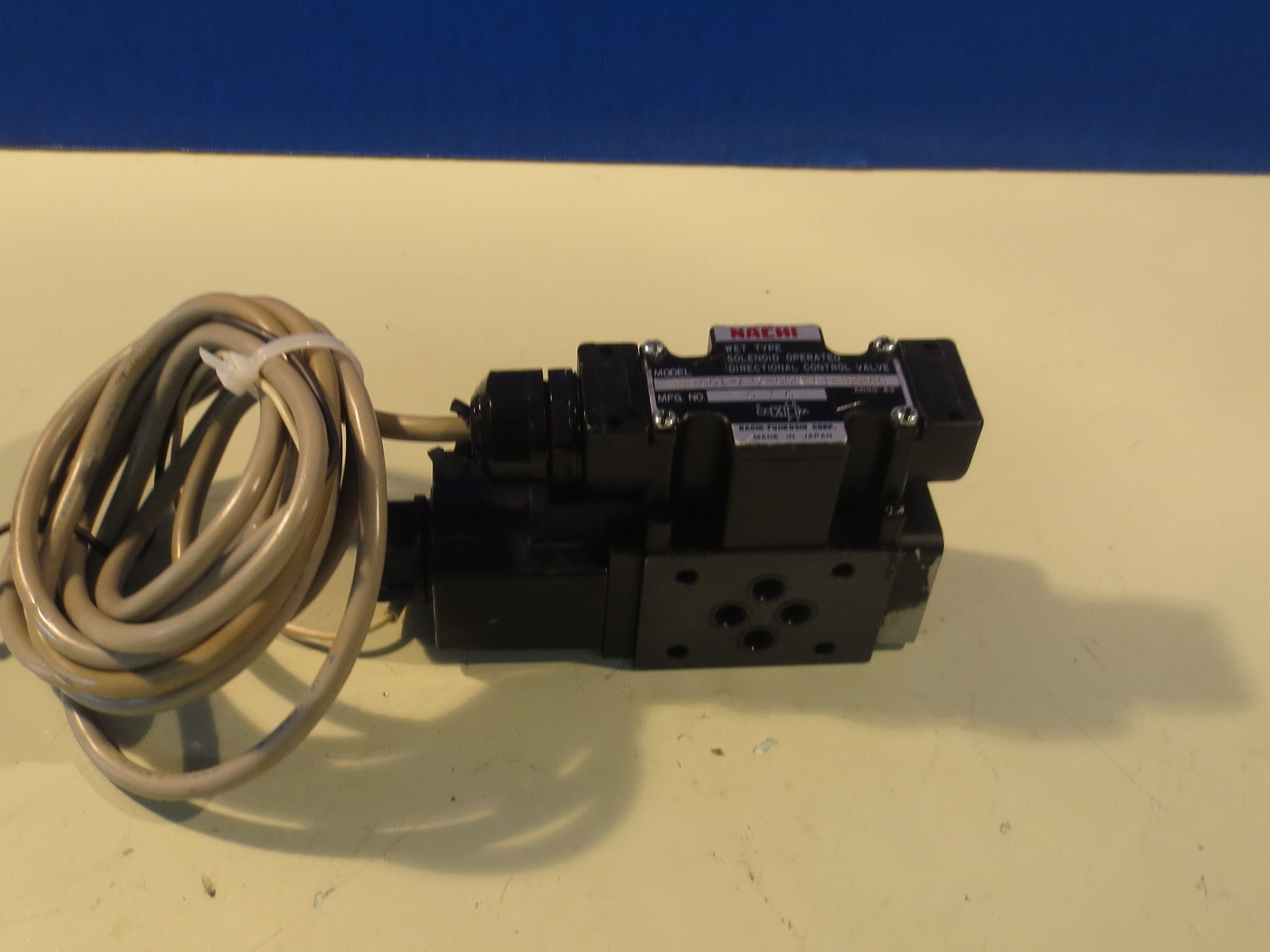NACHI DIRECTIONAL CONTROL VALVE SS-G01-A3X-G0R-C1-9286C GOR
