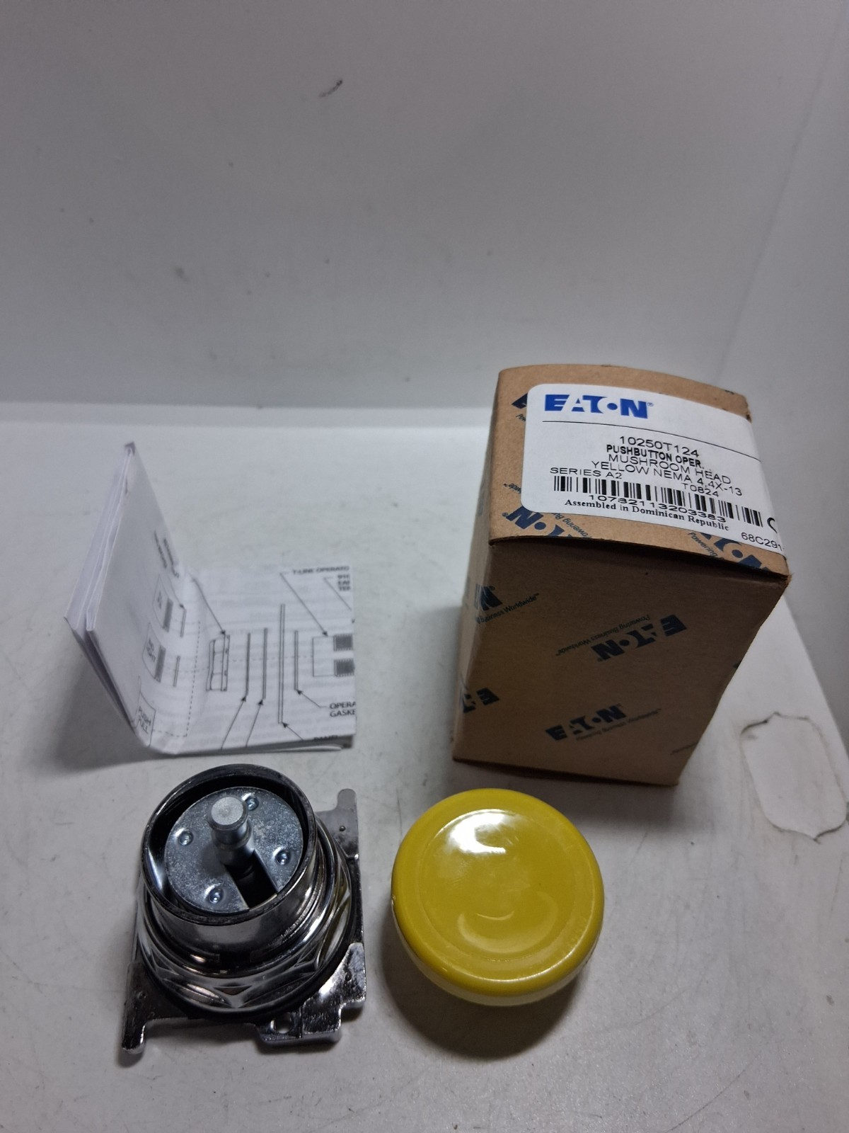 CUTLER HAMMER 10250T124 PUSHBUTTON OPERATOR YELLOW MUSHROOM HEAD SERIES A2 NIB