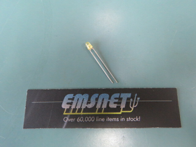 AVAGO HLMP-1719 Qty of 100 per Lot Yellow 585nm LED Indication – Discrete 1.8V