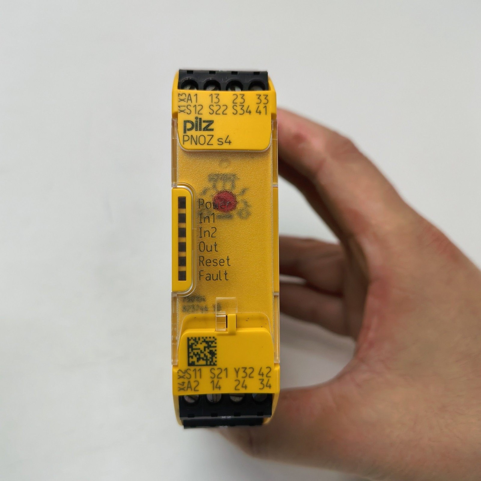 one NEW PILZ PNOZ S4 750104 Accept counteroffer